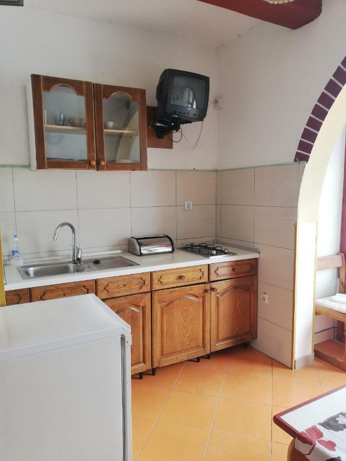 Apartmani Ankora Brist Exterior photo
